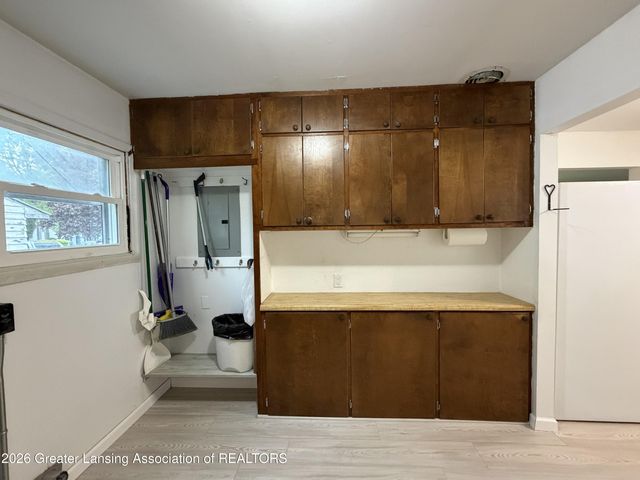6054 Daft Street, Lansing, MI 48911