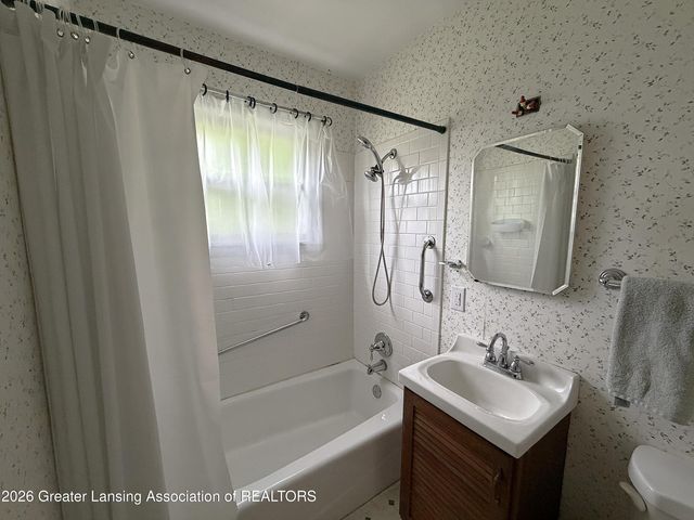 6054 Daft Street, Lansing, MI 48911