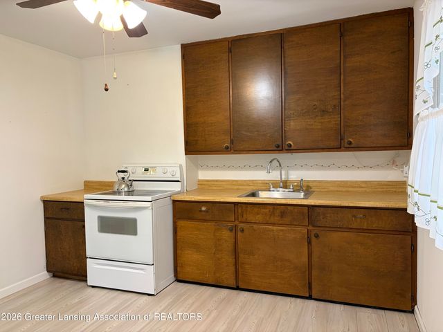 6054 Daft Street, Lansing, MI 48911