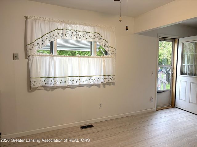 6054 Daft Street, Lansing, MI 48911