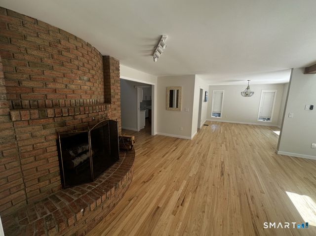 19 Brookhill Lane, Norwalk, CT 06851