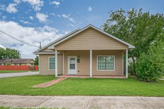 213 W Murrill Street, Baytown, TX 77520