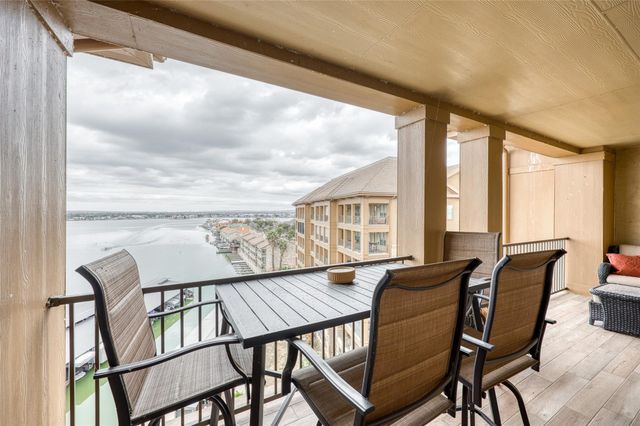 101 West Bank 64, Horseshoe Bay, TX 78657