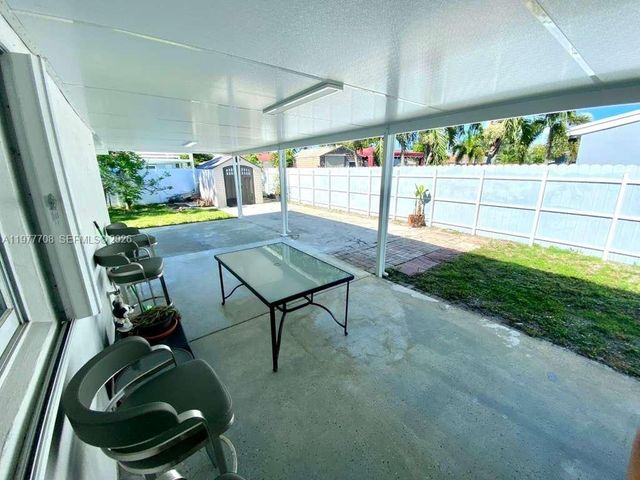 7110 Hope St, Hollywood, FL 33024