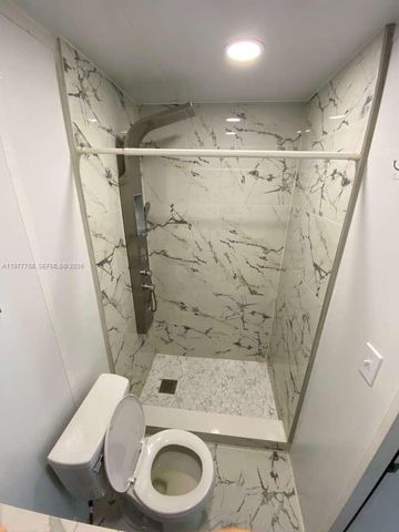 7110 Hope St, Hollywood, FL 33024