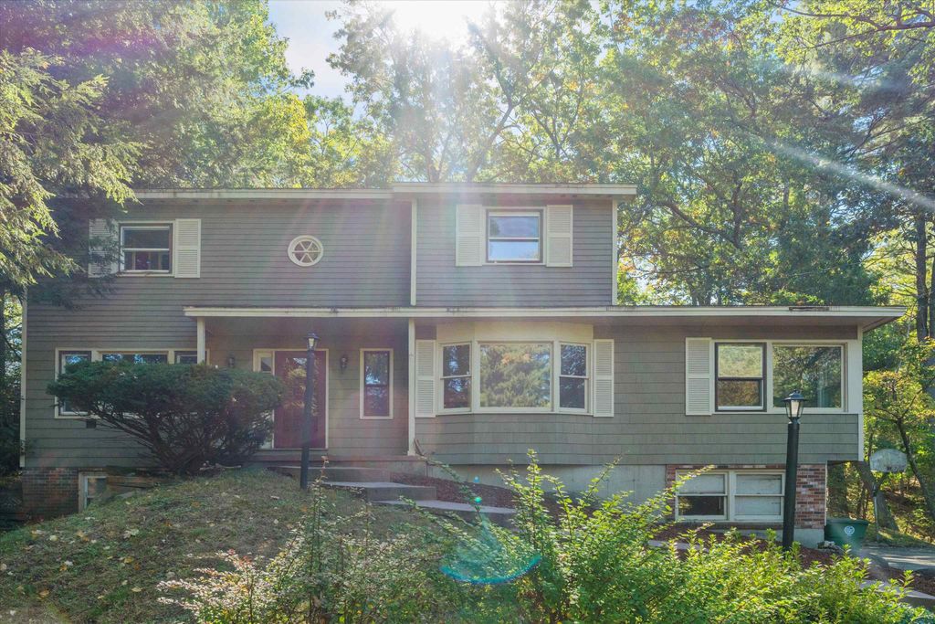 7 Fairhaven Road, Nashua, NH 03060