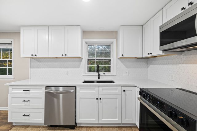 133 Mockerson Rd, Leoma, TN 38468