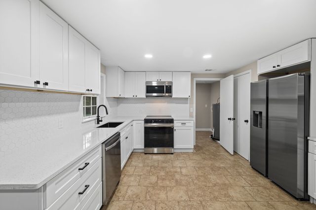 133 Mockerson Rd, Leoma, TN 38468