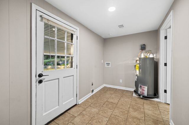 133 Mockerson Rd, Leoma, TN 38468
