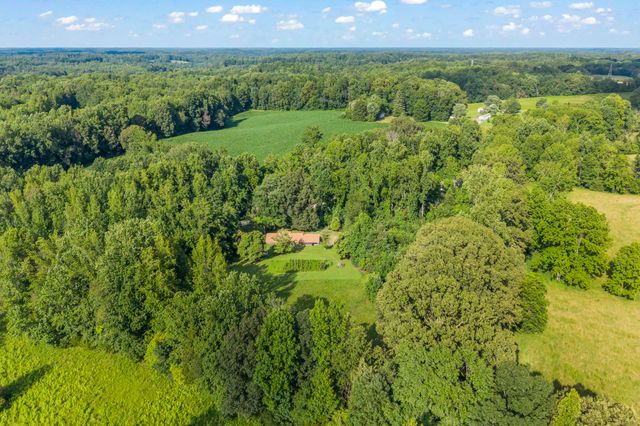 133 Mockerson Rd, Leoma, TN 38468