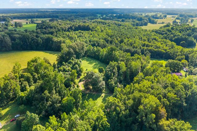 133 Mockerson Rd, Leoma, TN 38468