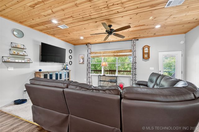 16980 Hayes Road, Kingston, OK 73439