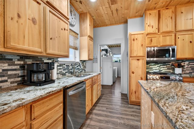 16980 Hayes Road, Kingston, OK 73439