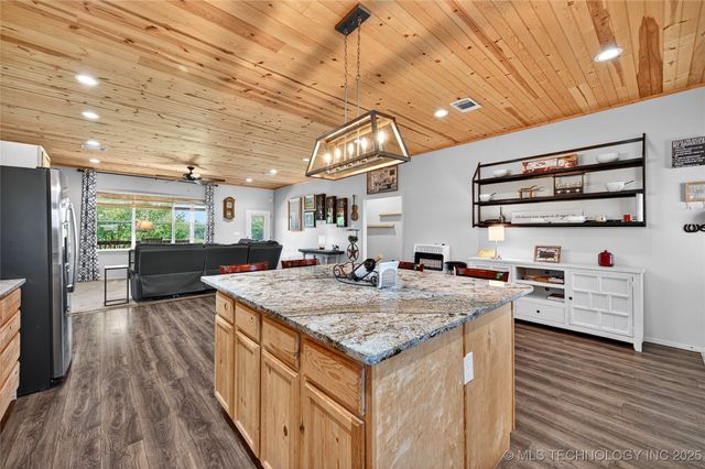 16980 Hayes Road, Kingston, OK 73439