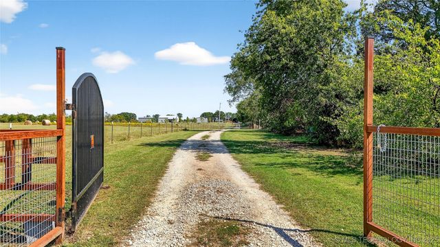 16980 Hayes Road, Kingston, OK 73439