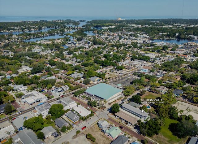 310 HIBISCUS STREET B, Tarpon Springs, FL 34689