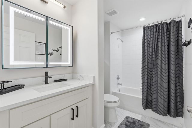 710 TARPON COVE DRIVE 203, Naples, FL 34110