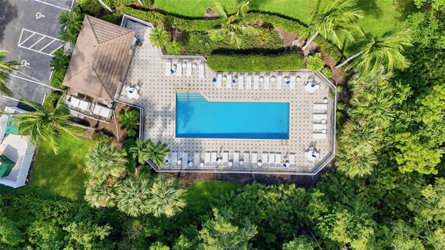 710 TARPON COVE DRIVE 203, Naples, FL 34110