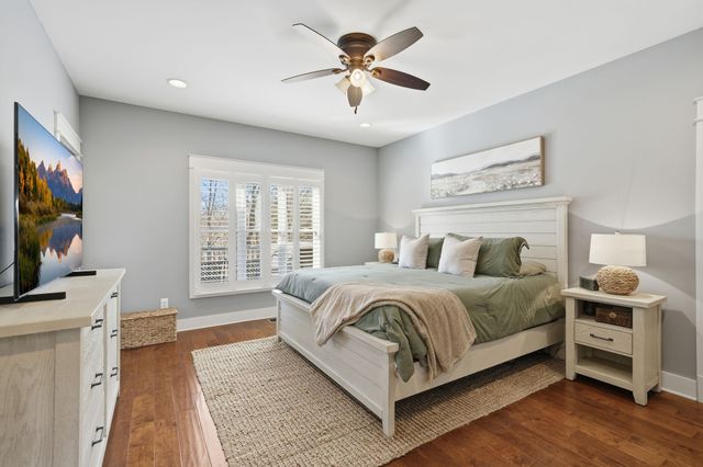 100 Cindy Cir, Tullahoma, TN 37388