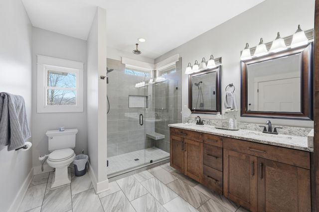 100 Cindy Cir, Tullahoma, TN 37388