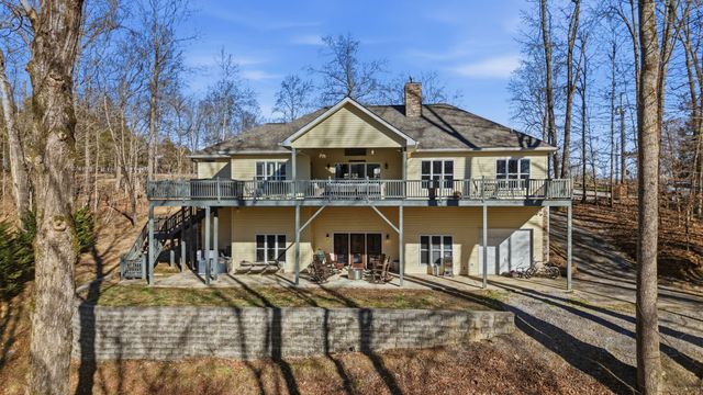 100 Cindy Cir, Tullahoma, TN 37388