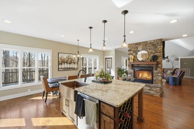 100 Cindy Cir, Tullahoma, TN 37388