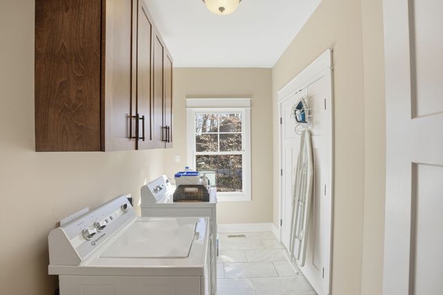 100 Cindy Cir, Tullahoma, TN 37388