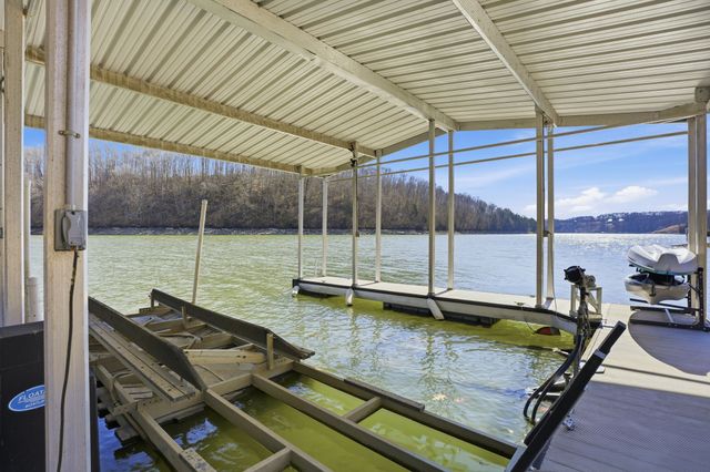 100 Cindy Cir, Tullahoma, TN 37388