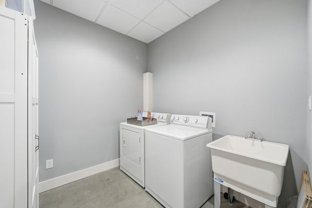 100 Cindy Cir, Tullahoma, TN 37388