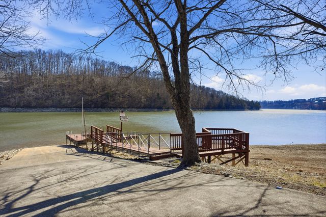 100 Cindy Cir, Tullahoma, TN 37388