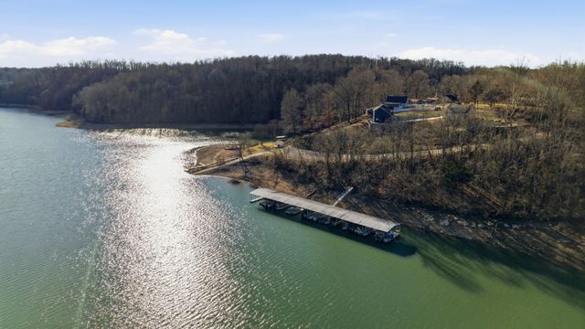 100 Cindy Cir, Tullahoma, TN 37388