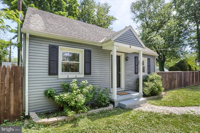 104 CLARKTON CT, Lemoyne, PA 17043