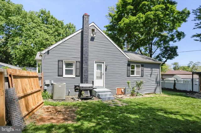 104 CLARKTON CT, Lemoyne, PA 17043