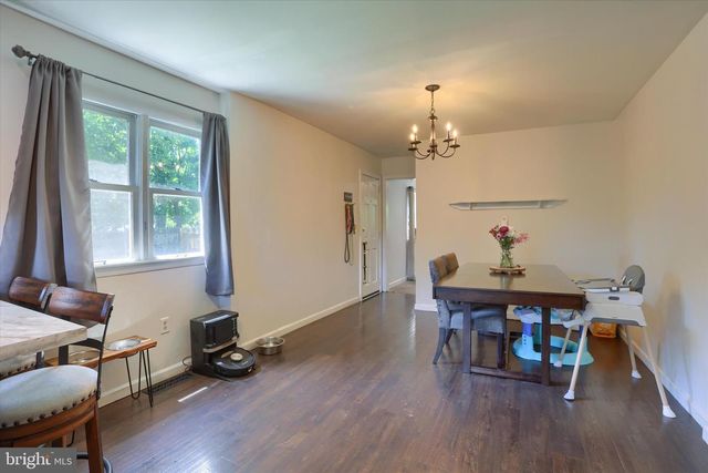 104 CLARKTON CT, Lemoyne, PA 17043