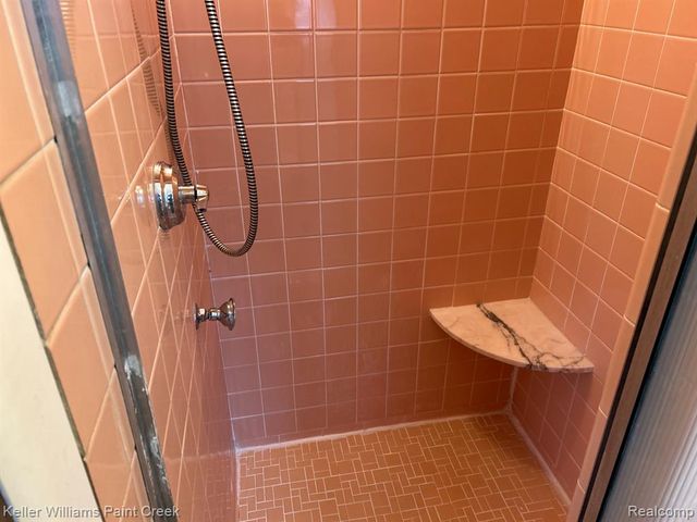 15251 Rosemary Boulevard, Oak Park, MI 48237