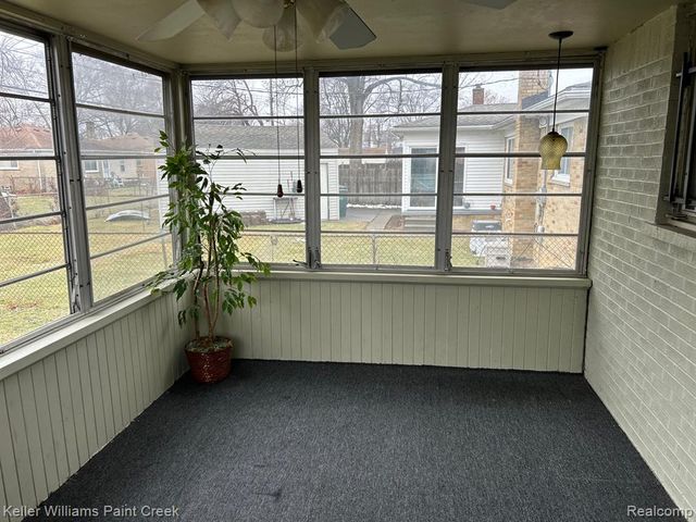 15251 Rosemary Boulevard, Oak Park, MI 48237