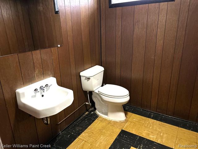 15251 Rosemary Boulevard, Oak Park, MI 48237