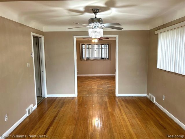 15251 Rosemary Boulevard, Oak Park, MI 48237