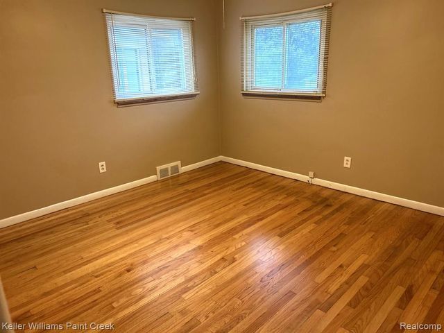 15251 Rosemary Boulevard, Oak Park, MI 48237