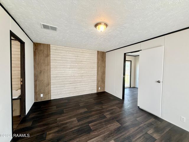 415 Dorsey Road, New Iberia, LA 70563