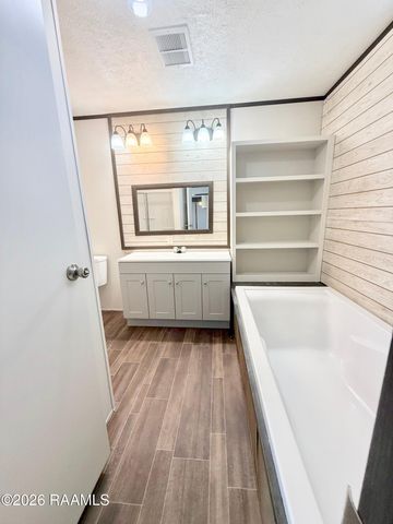 415 Dorsey Road, New Iberia, LA 70563