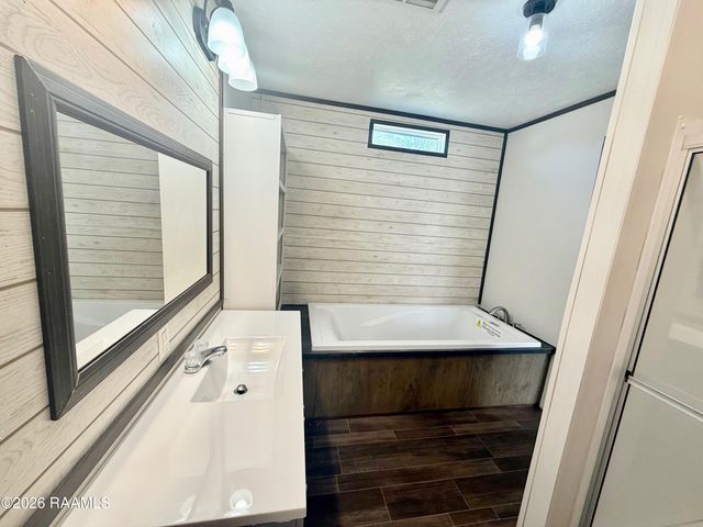 415 Dorsey Road, New Iberia, LA 70563