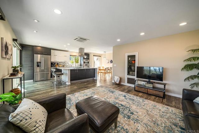 3743 Hickory Way, Oceanside, CA 92057