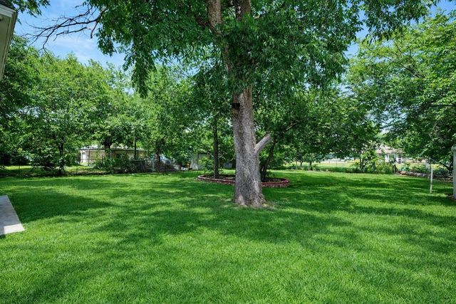 809 SW 5th Avenue, Mineral Wells, TX 76067