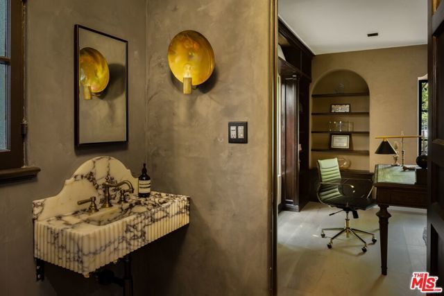 1851 Outpost Drive, Los Angeles, CA 90068