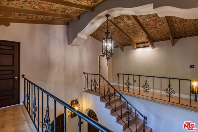 1851 Outpost Drive, Los Angeles, CA 90068