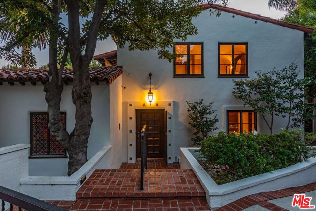 1851 Outpost Drive, Los Angeles, CA 90068