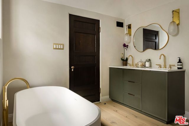 1851 Outpost Drive, Los Angeles, CA 90068