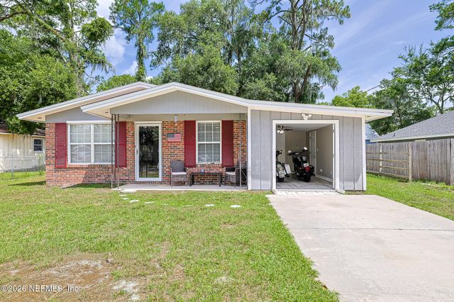 1014 WALNUT Street, Green Cove Springs, FL 32043