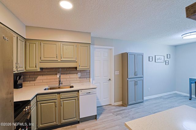 1014 WALNUT Street, Green Cove Springs, FL 32043